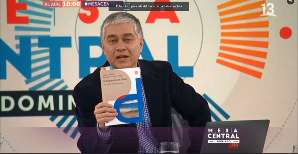 ¿Verdadero o falso?: Libro aborda los mitos que rodean a los inmigrantes en Chile