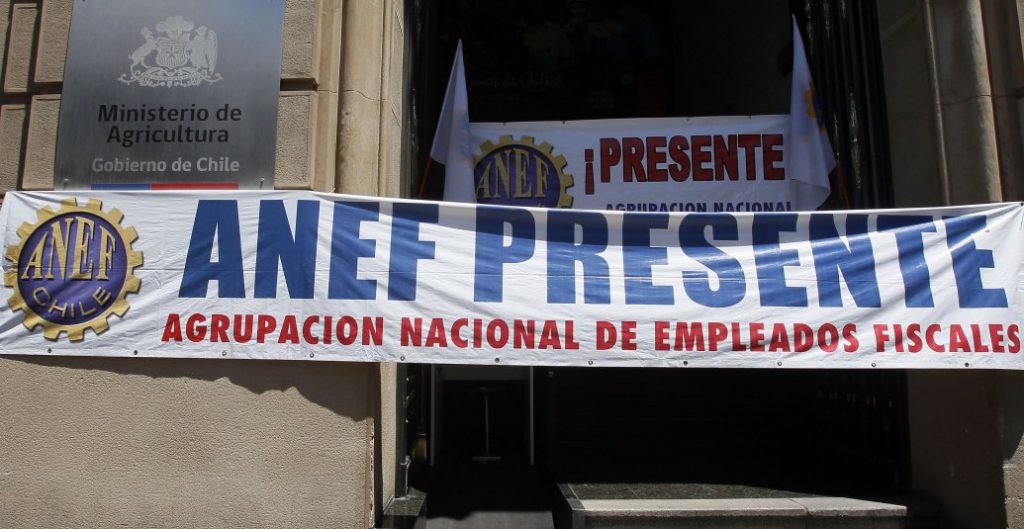 Tras lo público