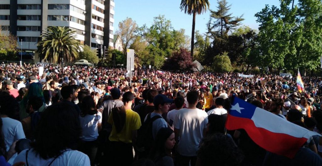 La clase política debe escuchar a las bases