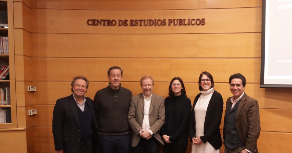 Seminario “Elecciones municipales: cómo la información cambia el voto”