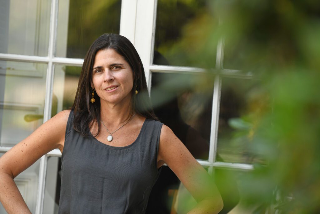 Sylvia Eyzaguirre: “Si la piscina pública empieza a seleccionar se convierte en un club privado”